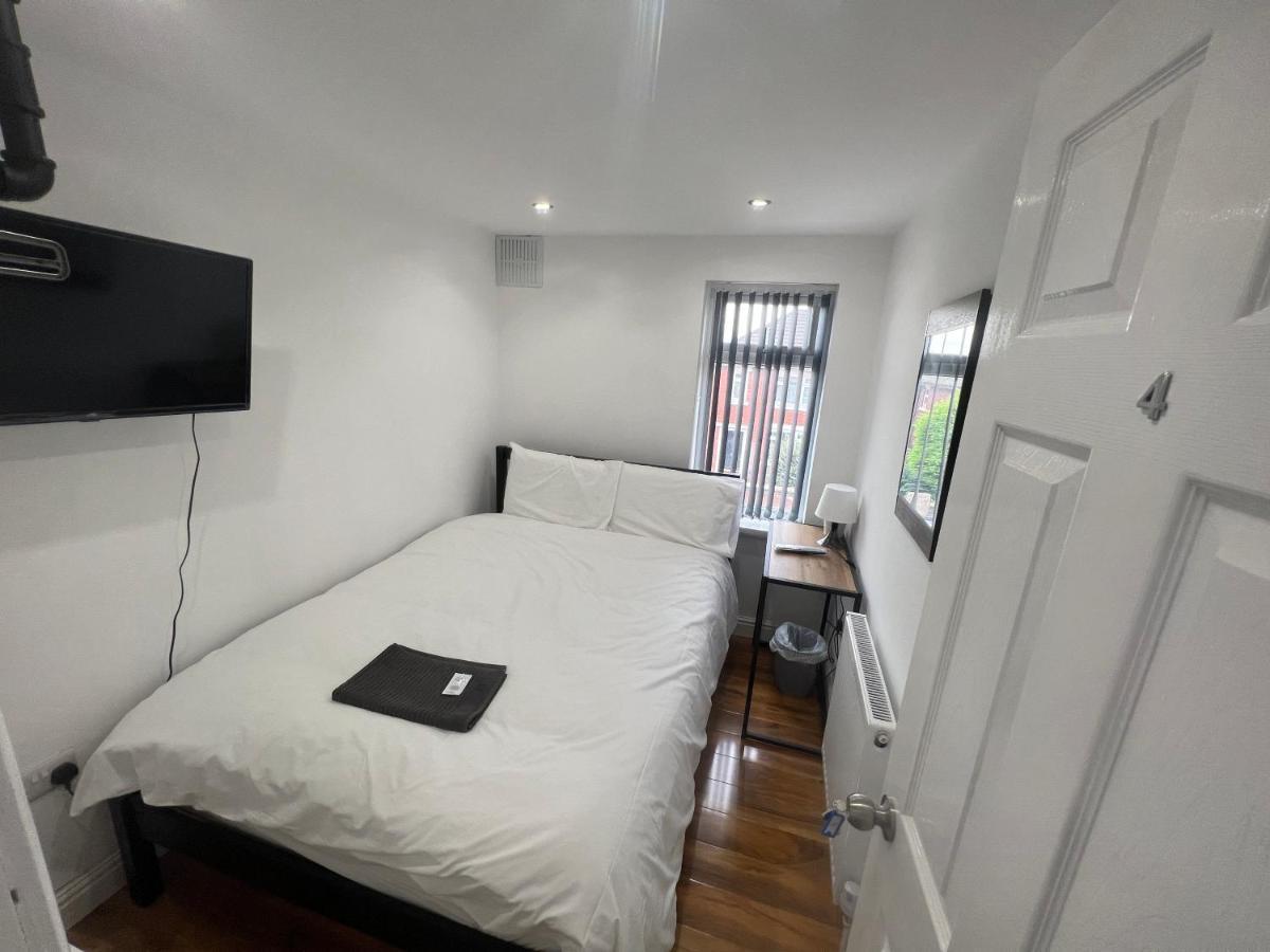 Tarleton House Hotell Stoke-on-Trent Exteriör bild