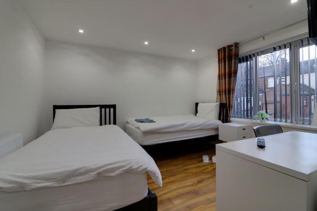Tarleton House Hotell Stoke-on-Trent Exteriör bild
